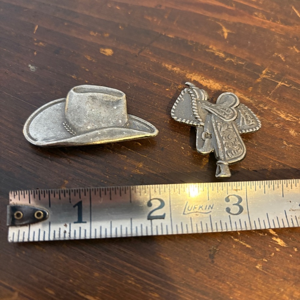Vintage Southwest Style Silver Tone Hat & Saddle Button Covers – Set of 2 - Picture 7 of 7